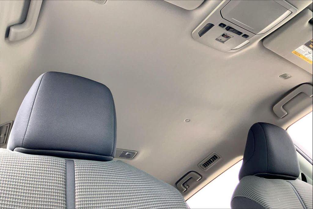 used 2024 Toyota Highlander car, priced at $29,994