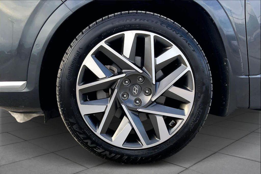 used 2022 Hyundai Santa Fe car, priced at $22,994