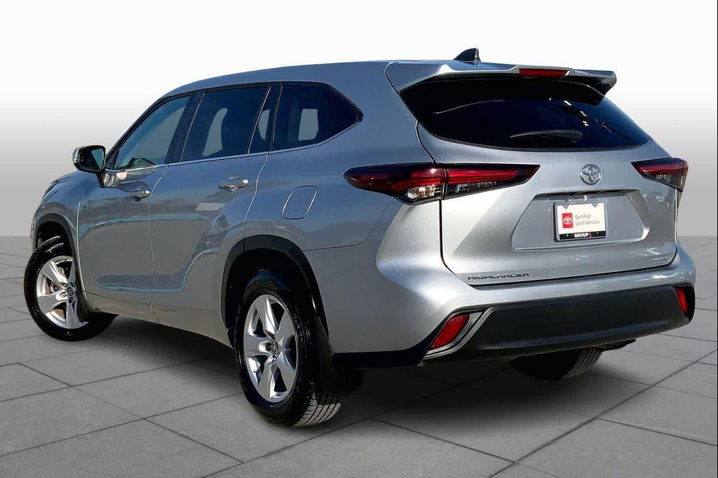 used 2024 Toyota Highlander car, priced at $31,422