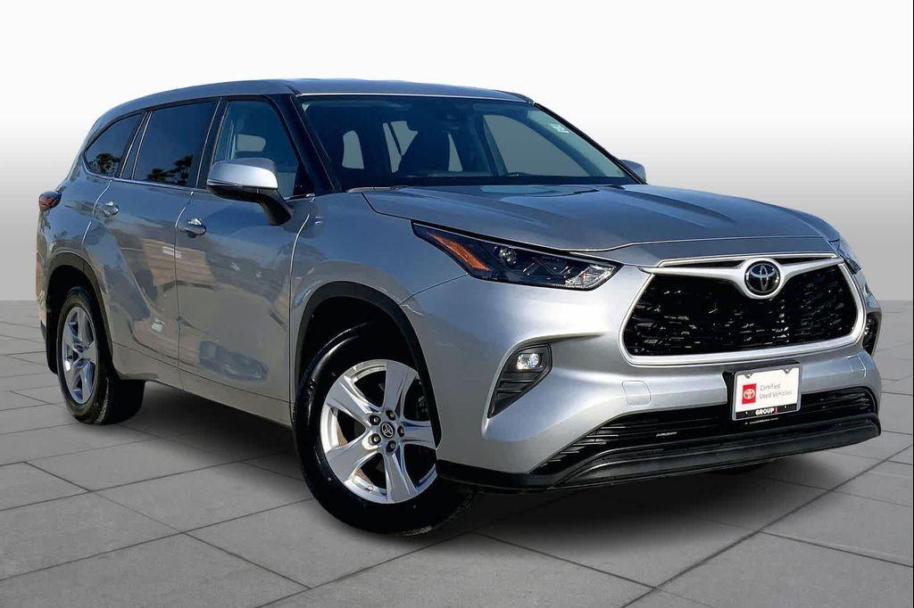 used 2024 Toyota Highlander car, priced at $31,422