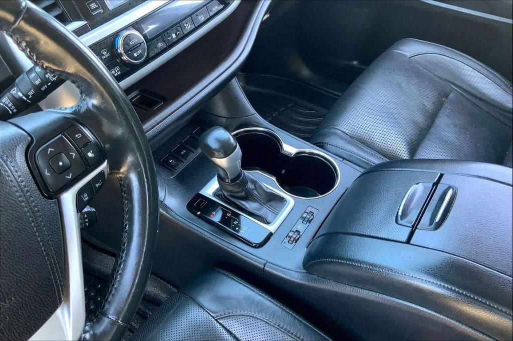used 2017 Toyota Highlander car, priced at $19,992