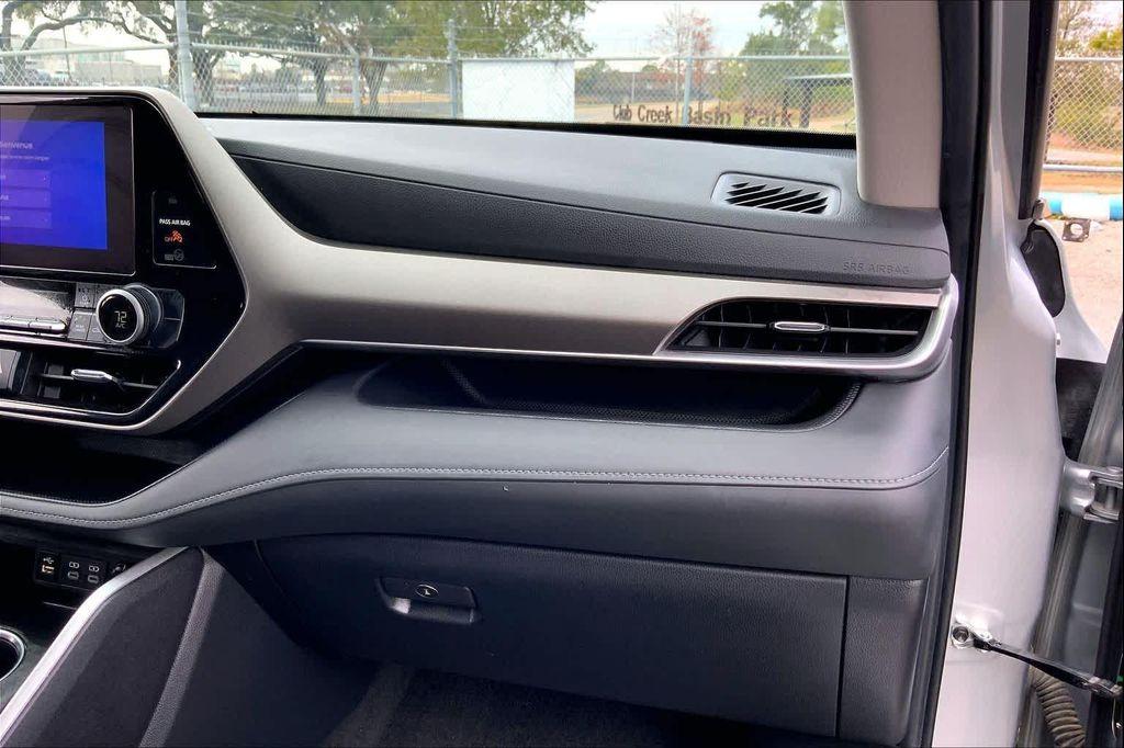 used 2024 Toyota Highlander car, priced at $31,852