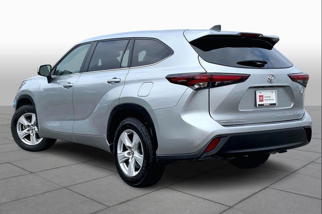 used 2024 Toyota Highlander car, priced at $31,852