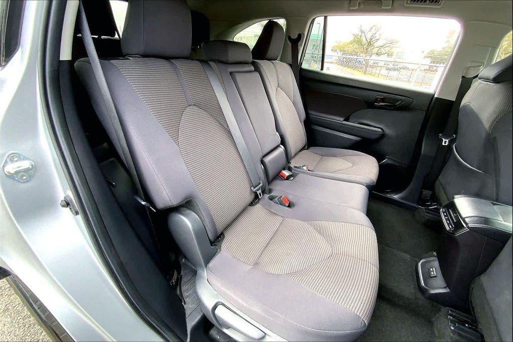 used 2024 Toyota Highlander car, priced at $31,852