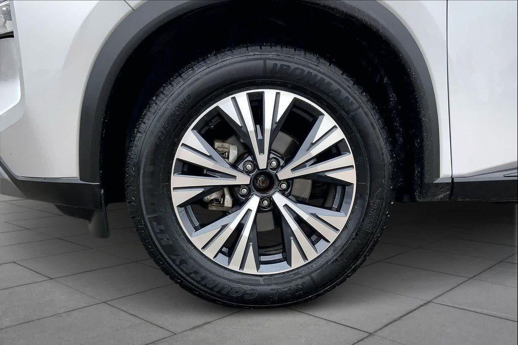 used 2023 Nissan Rogue car, priced at $15,994