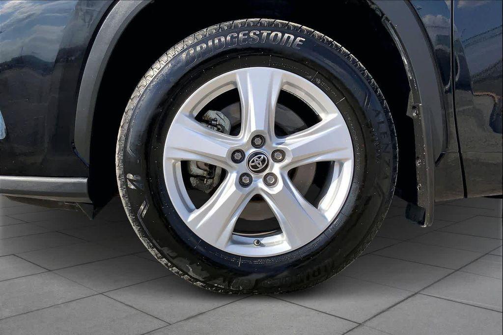 used 2024 Toyota Highlander car, priced at $32,495