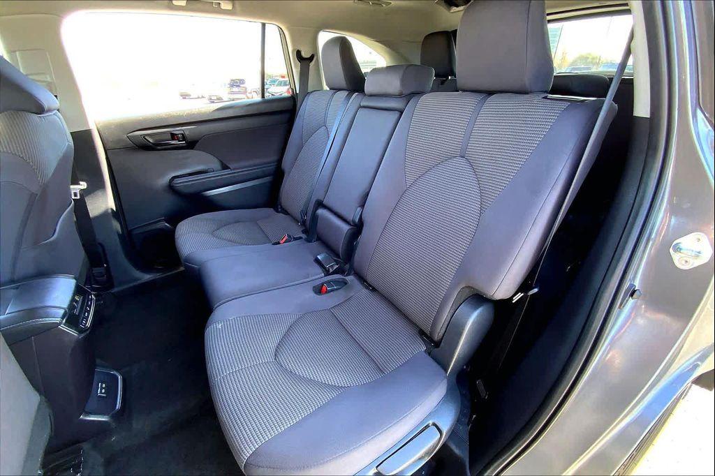 used 2024 Toyota Highlander car, priced at $30,470