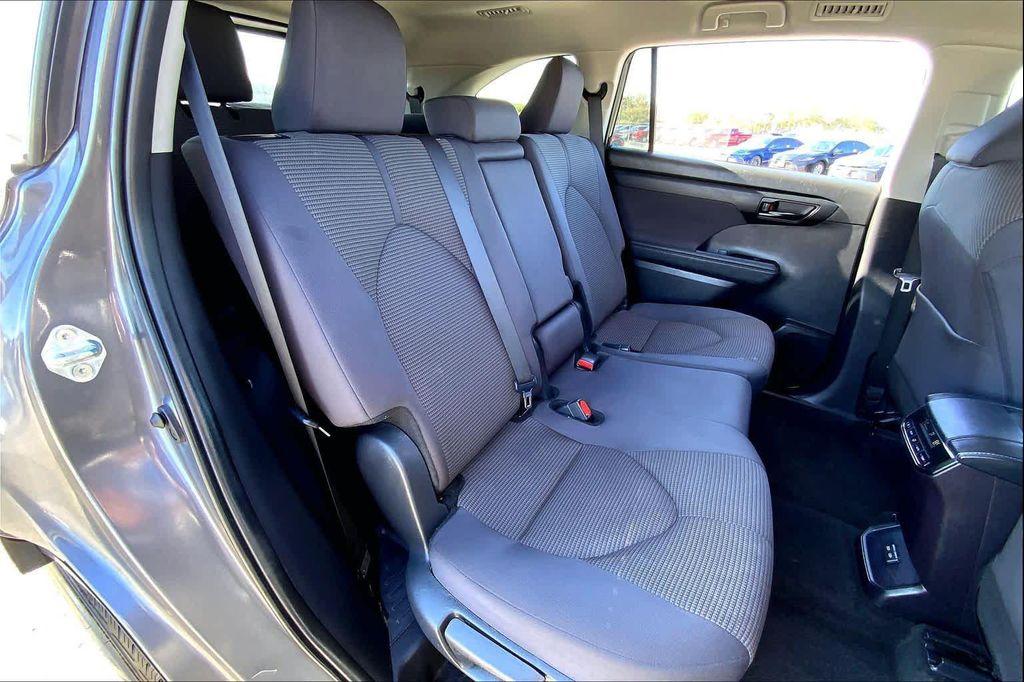used 2024 Toyota Highlander car, priced at $30,470