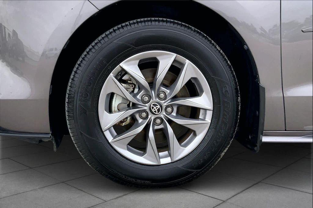 used 2022 Toyota Sienna car, priced at $30,781