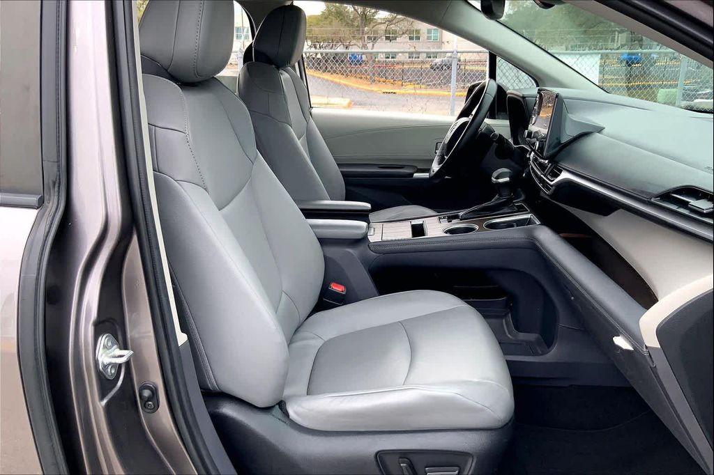 used 2022 Toyota Sienna car, priced at $30,781