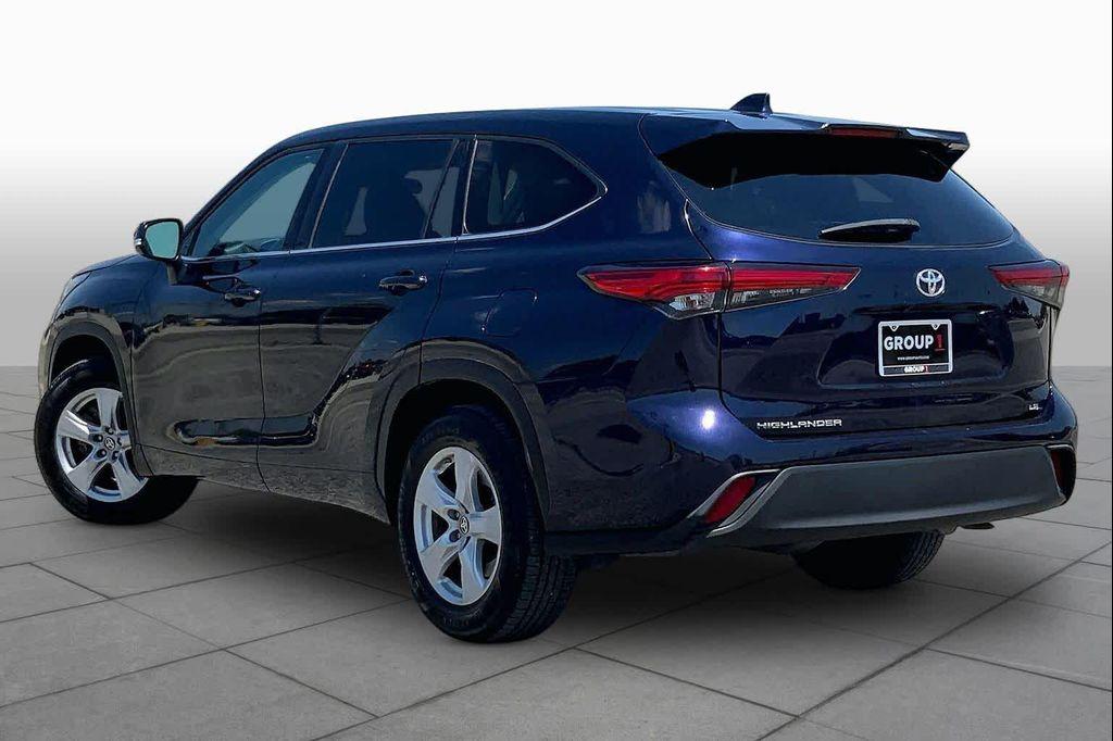 used 2021 Toyota Highlander car, priced at $20,724