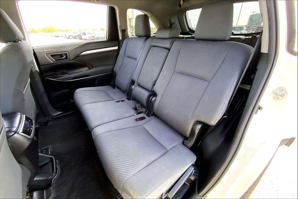 used 2019 Toyota Highlander car, priced at $13,994