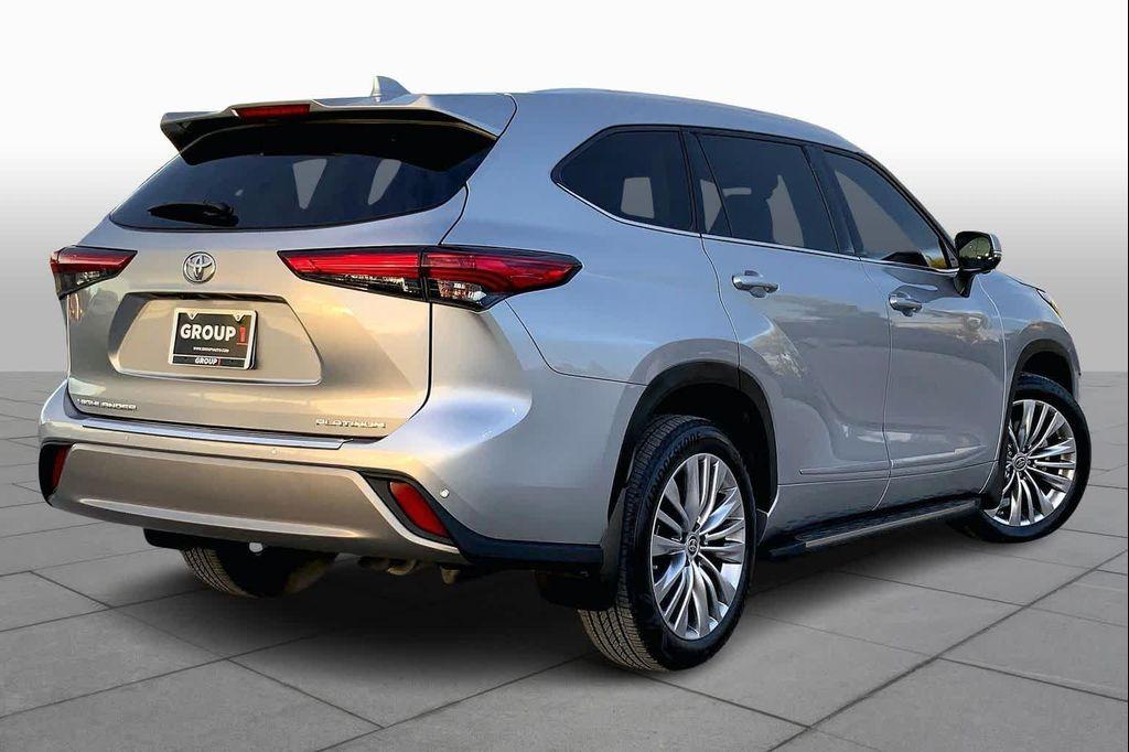 used 2023 Toyota Highlander car, priced at $40,876