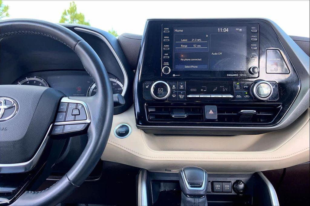 used 2021 Toyota Highlander car, priced at $27,737