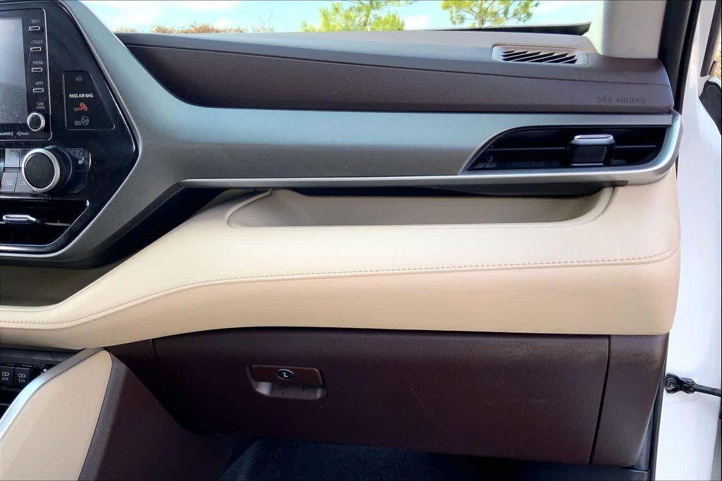 used 2021 Toyota Highlander car, priced at $27,737