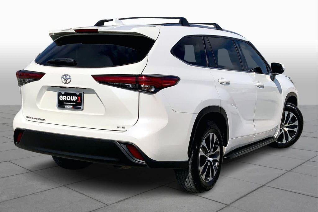 used 2021 Toyota Highlander car, priced at $27,737
