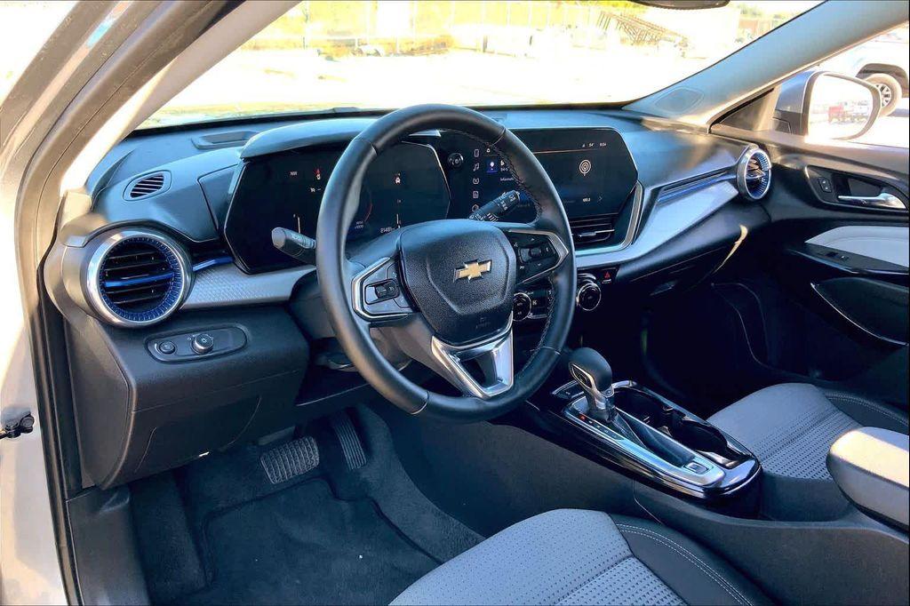 used 2025 Chevrolet Trax car, priced at $19,993