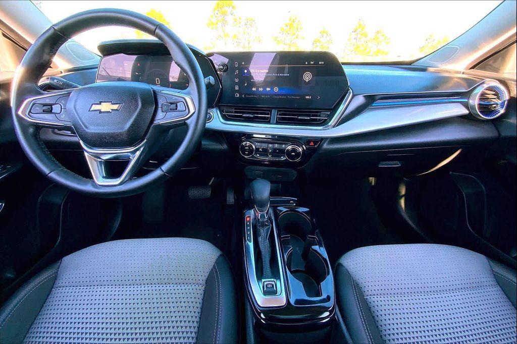 used 2025 Chevrolet Trax car, priced at $19,993