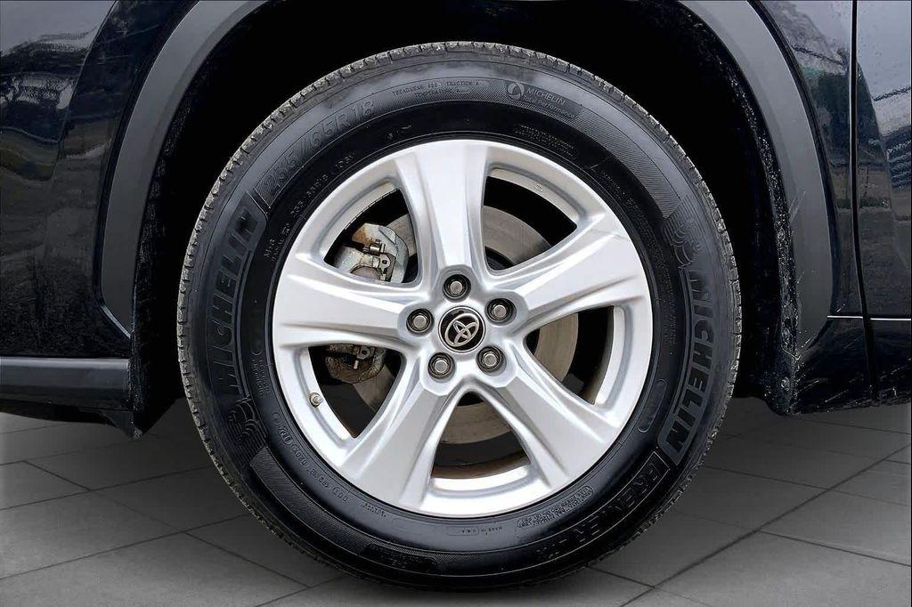 used 2024 Toyota Highlander car, priced at $30,957