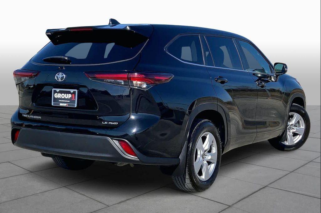 used 2024 Toyota Highlander car, priced at $31,900