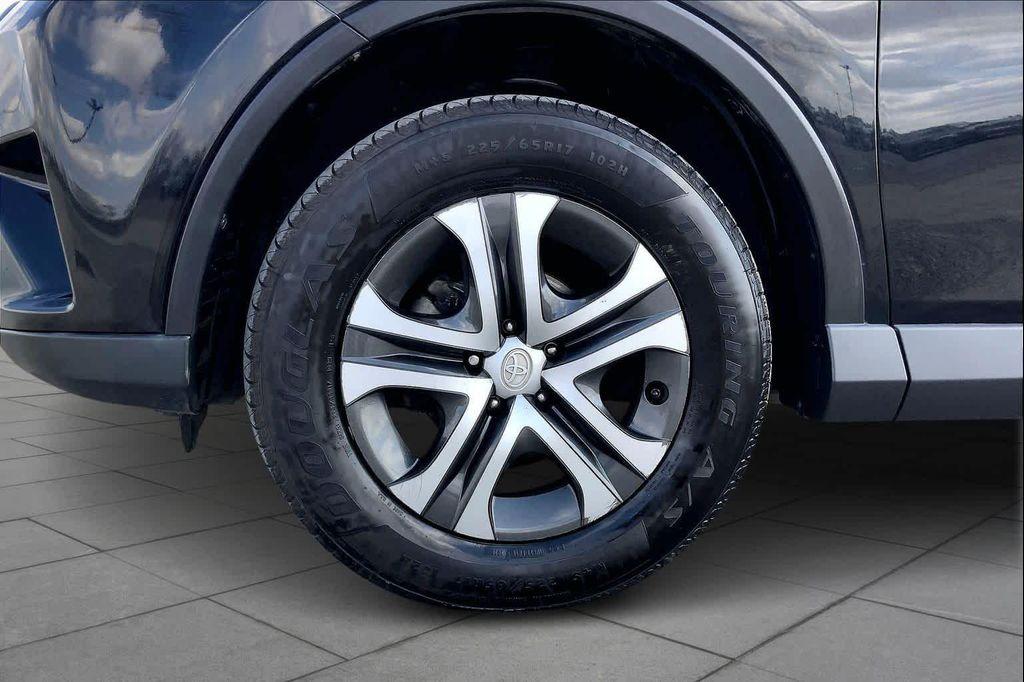 used 2018 Toyota RAV4 car, priced at $15,994