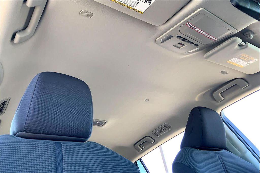 used 2024 Toyota Highlander car, priced at $28,994