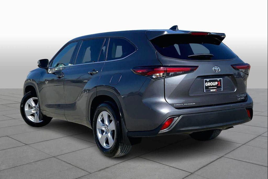 used 2024 Toyota Highlander car, priced at $28,994