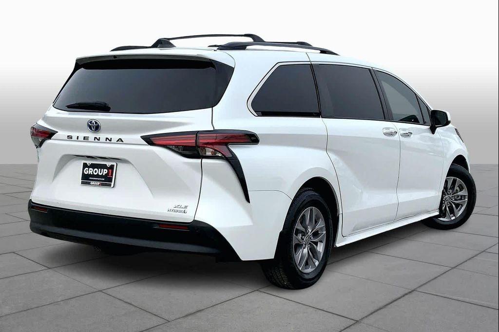 used 2022 Toyota Sienna car, priced at $37,819