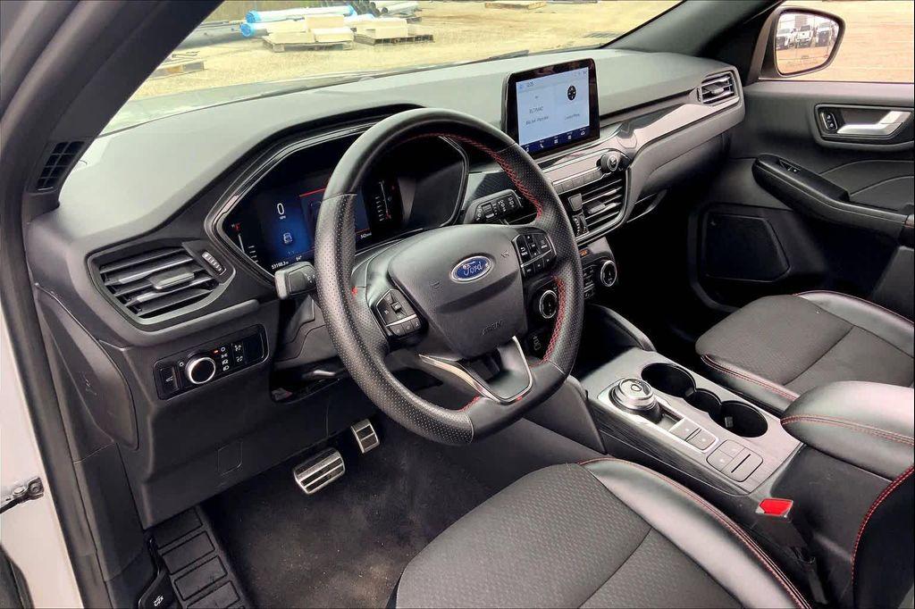 used 2024 Ford Escape car, priced at $18,998
