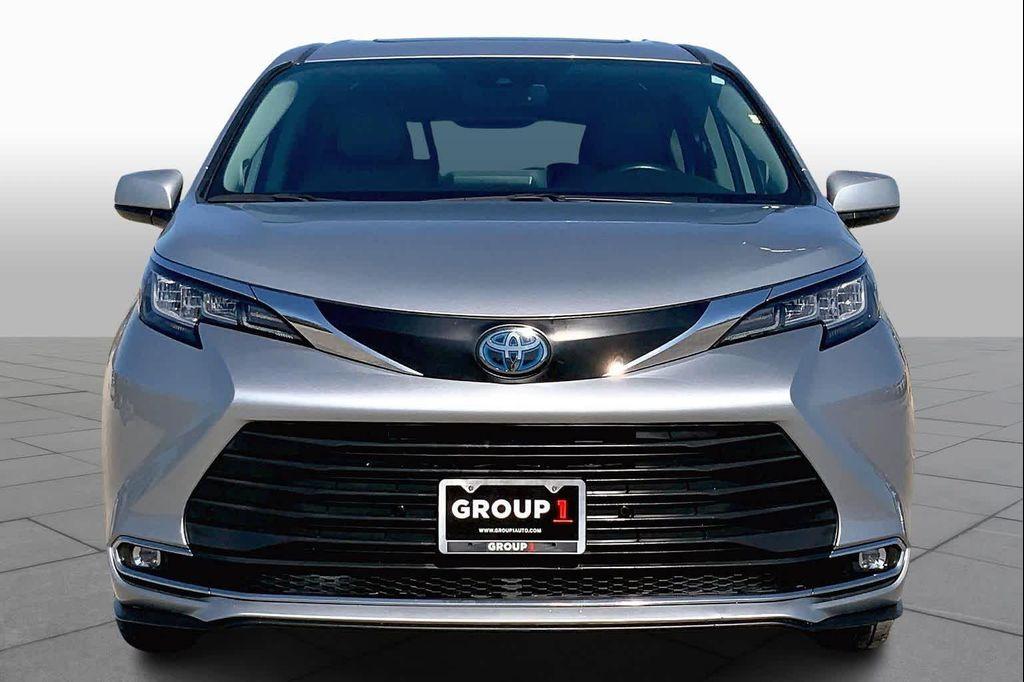 used 2021 Toyota Sienna car, priced at $29,994