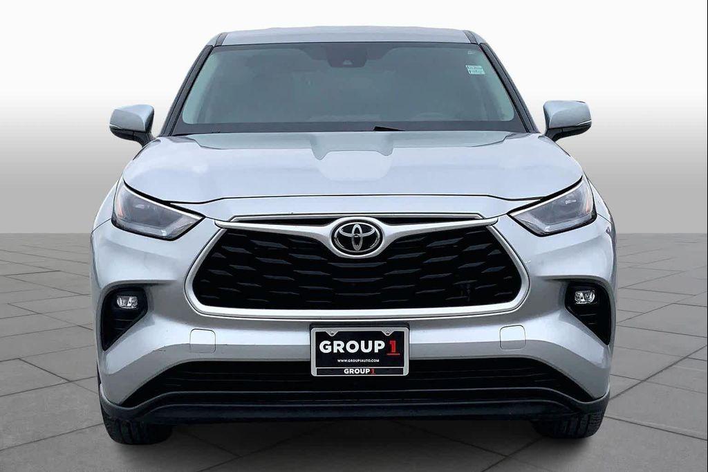 used 2024 Toyota Highlander car, priced at $29,866