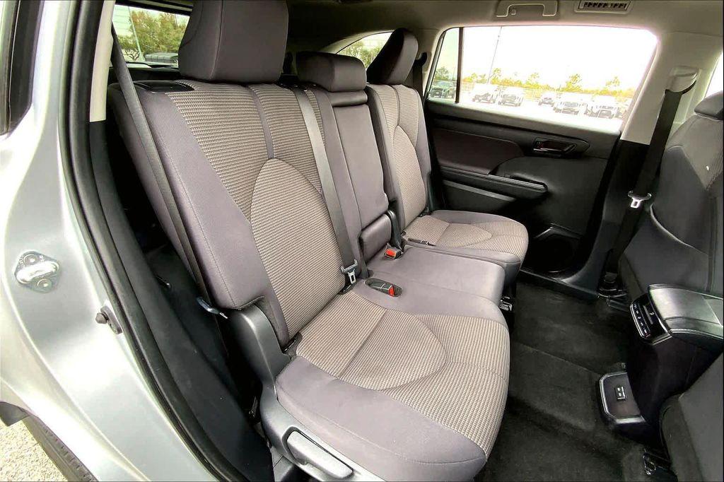 used 2024 Toyota Highlander car, priced at $29,866
