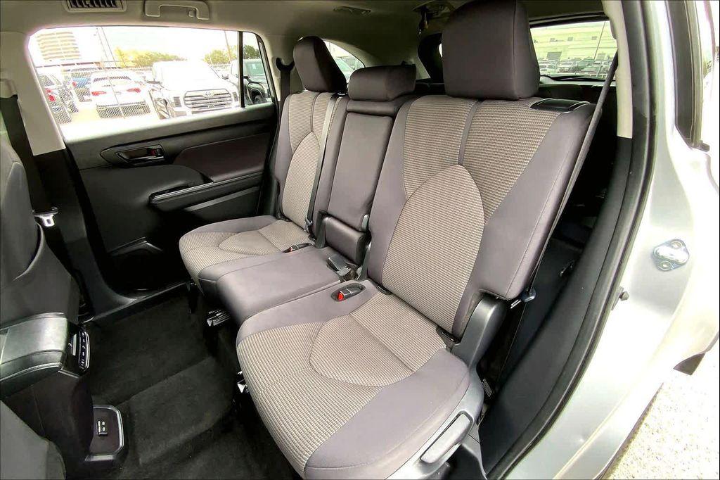 used 2024 Toyota Highlander car, priced at $29,866