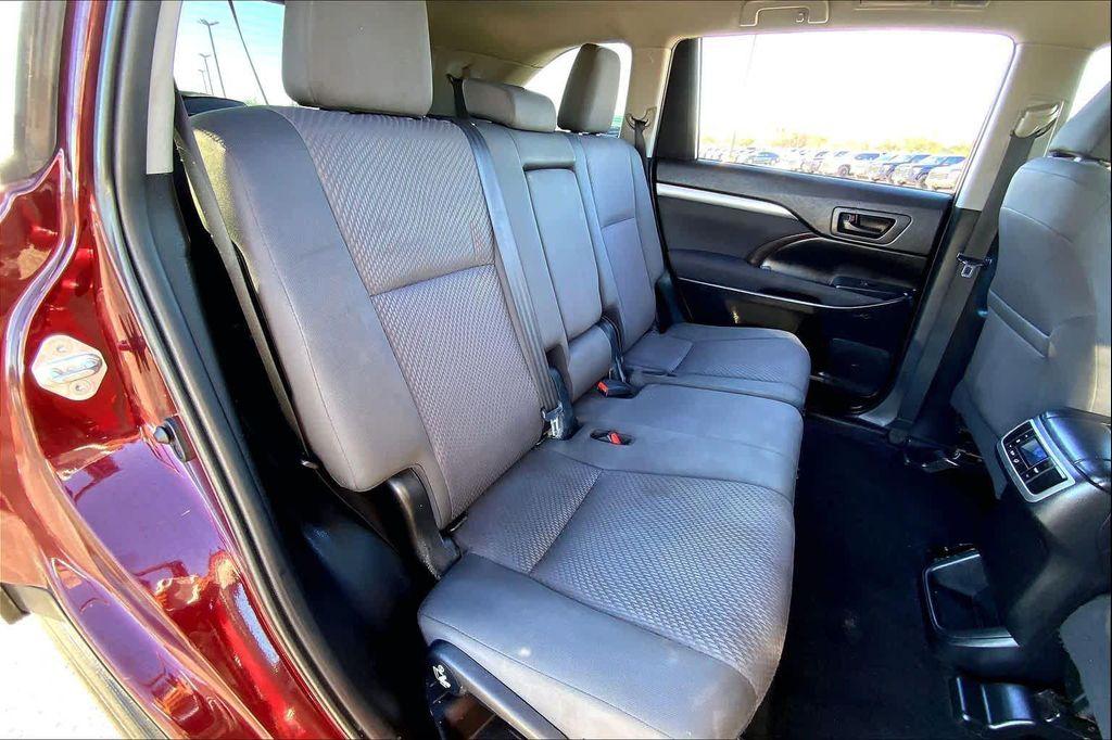 used 2019 Toyota Highlander car, priced at $17,528