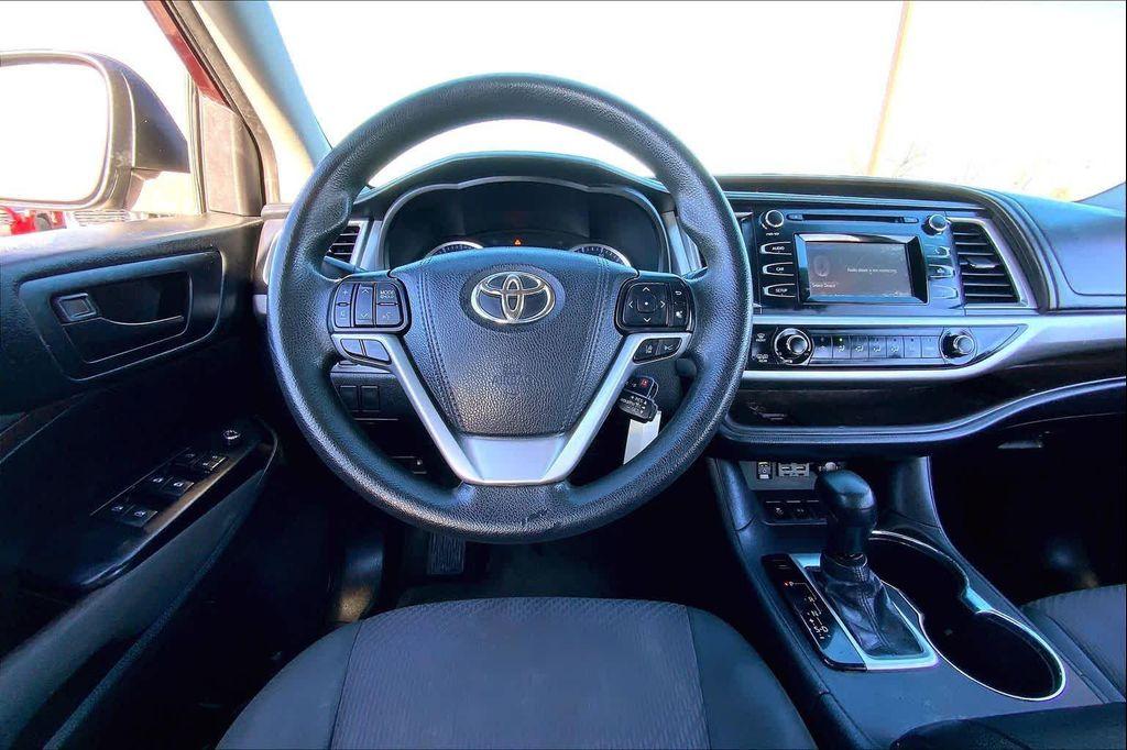 used 2019 Toyota Highlander car, priced at $17,528