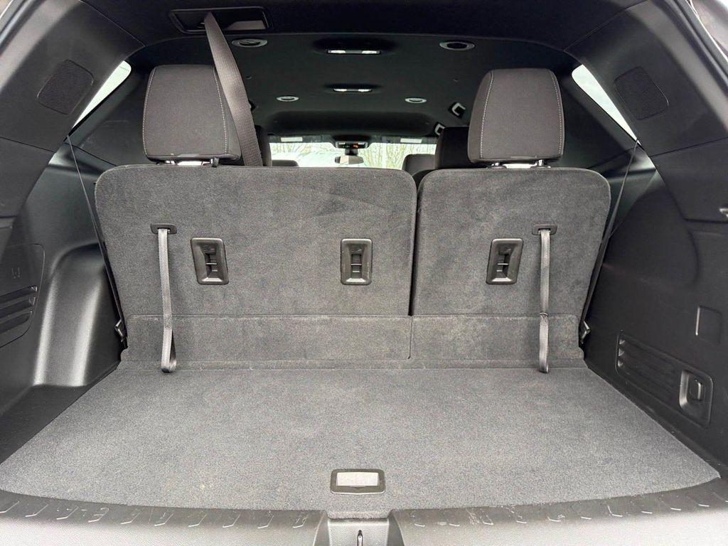 used 2023 Chevrolet Traverse car, priced at $28,240