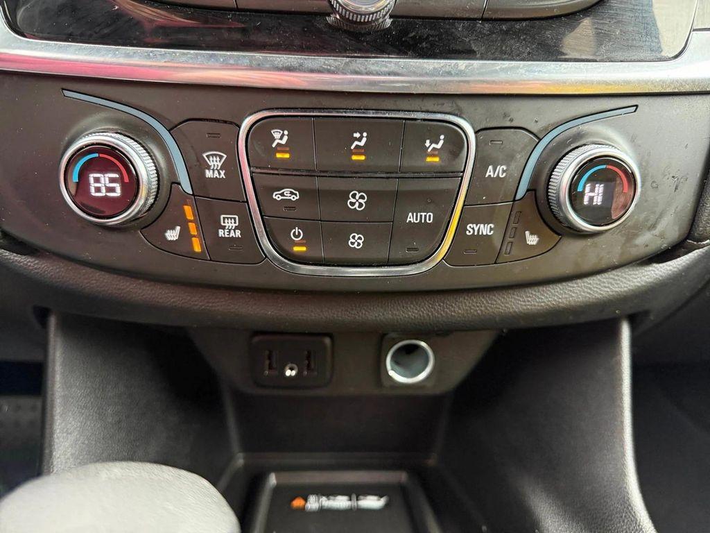 used 2023 Chevrolet Traverse car, priced at $28,240