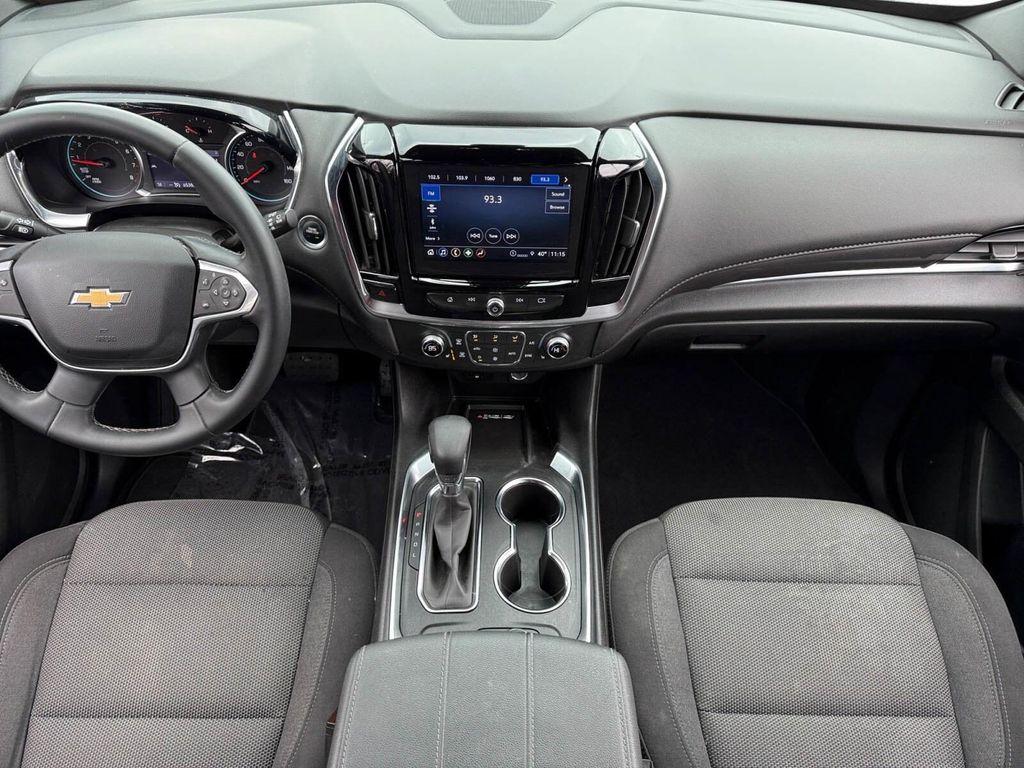 used 2023 Chevrolet Traverse car, priced at $28,240