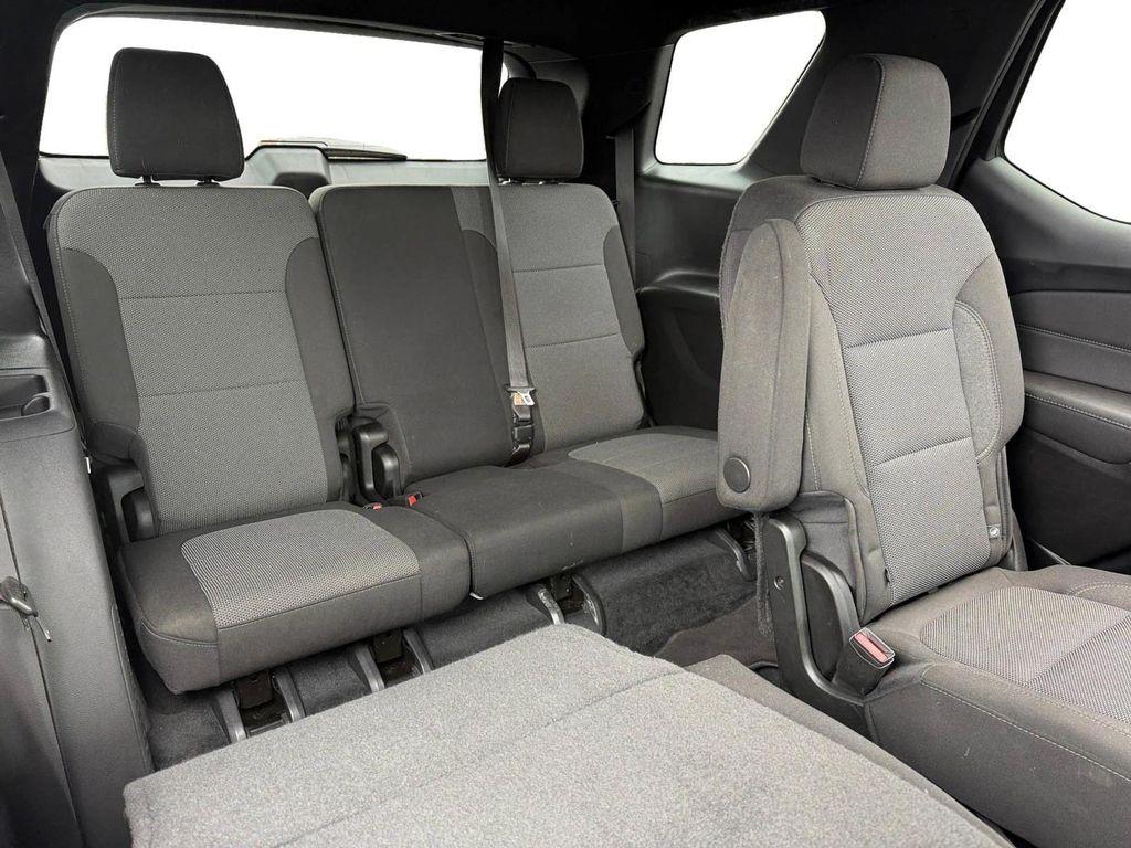 used 2023 Chevrolet Traverse car, priced at $28,240