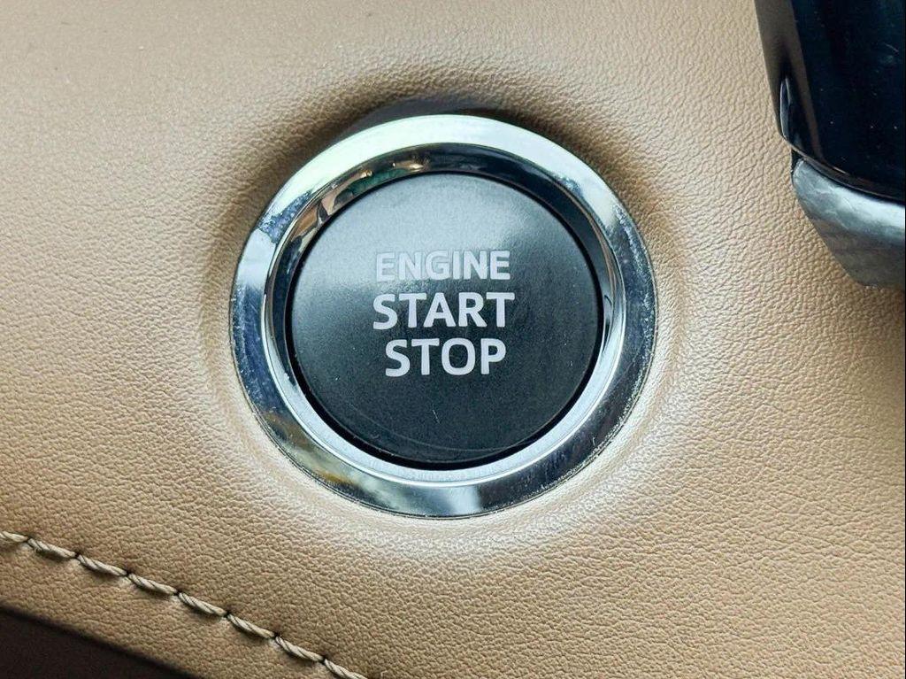 used 2023 Toyota Highlander car, priced at $40,299