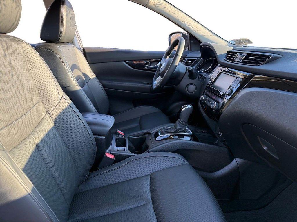 used 2022 Nissan Rogue Sport car, priced at $23,999