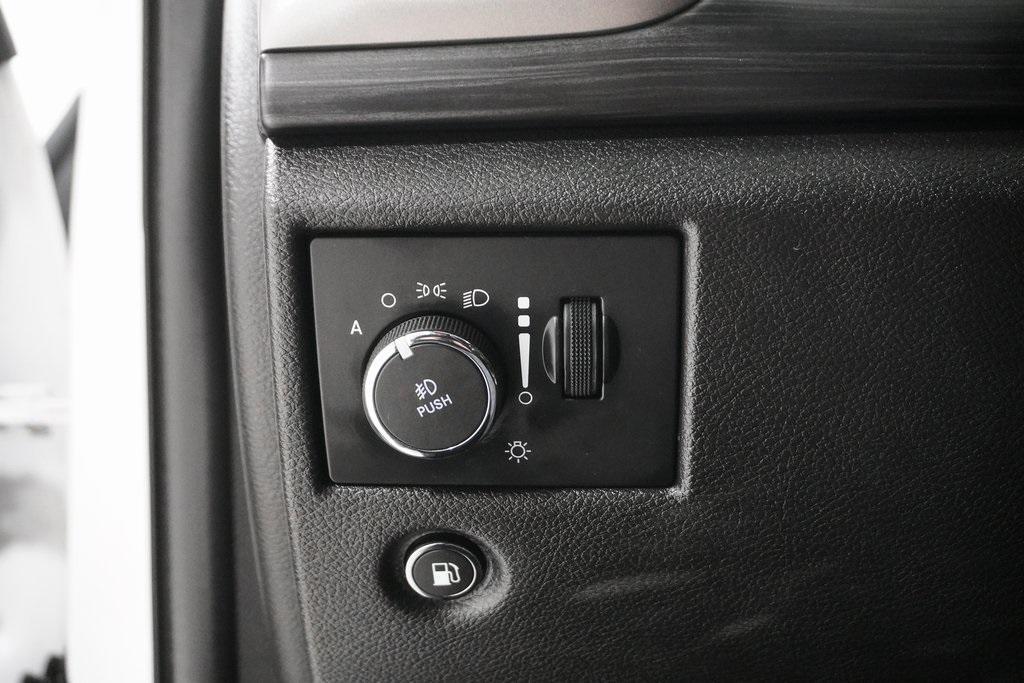 used 2022 Jeep Grand Cherokee car, priced at $25,995