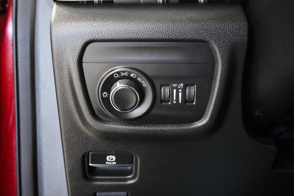 used 2024 Jeep Grand Cherokee car, priced at $25,495