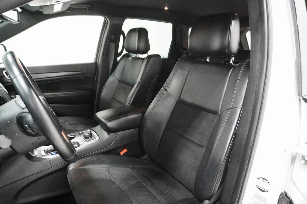 used 2022 Jeep Grand Cherokee car, priced at $25,495