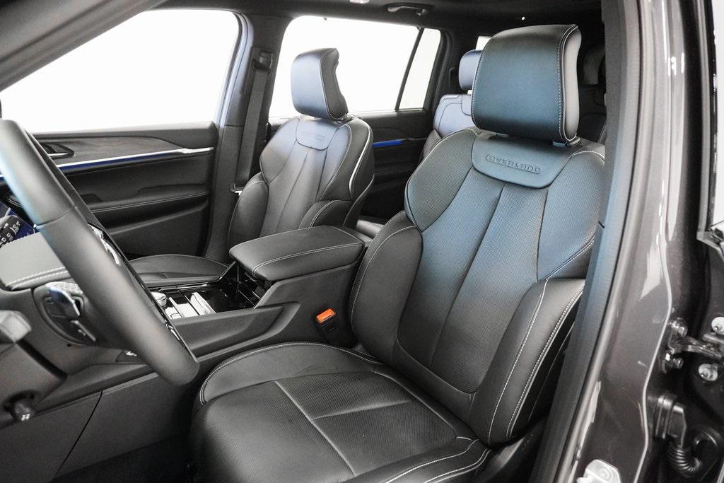 new 2025 Jeep Grand Cherokee L car, priced at $59,998