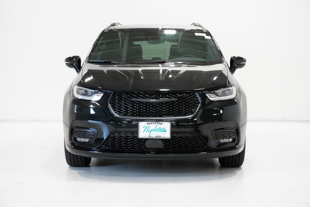 new 2026 Chrysler Pacifica car, priced at $48,185