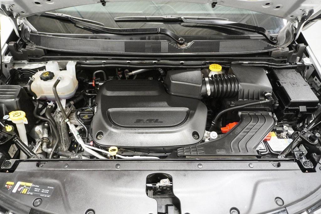 used 2024 Chrysler Pacifica car, priced at $27,995