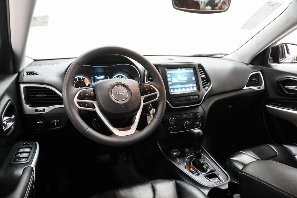 used 2022 Jeep Cherokee car, priced at $21,995