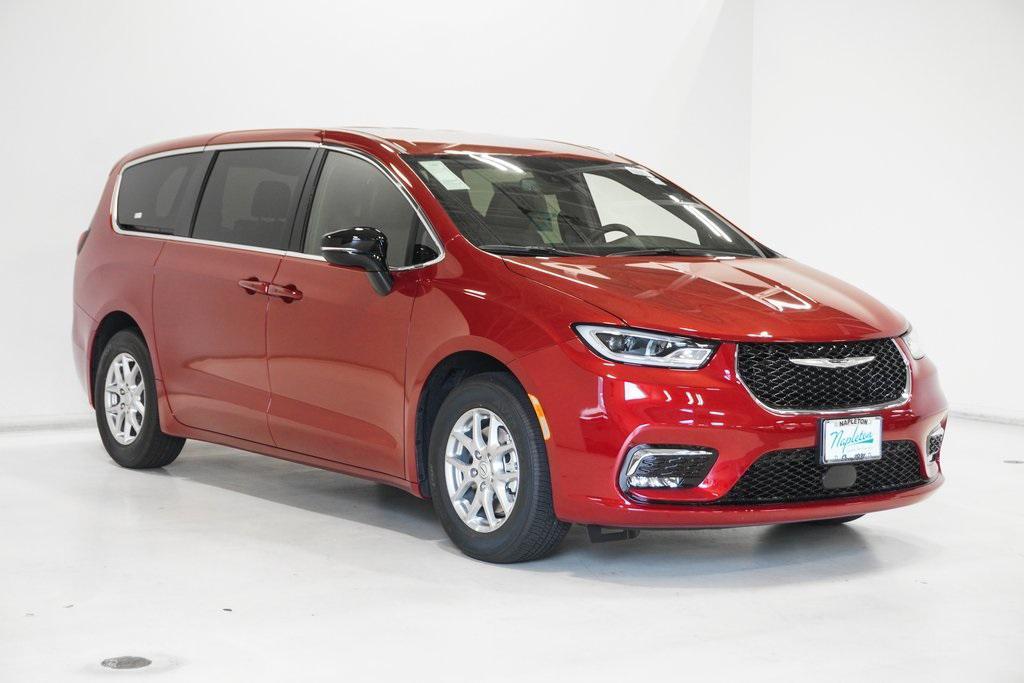 new 2026 Chrysler Pacifica car, priced at $44,955