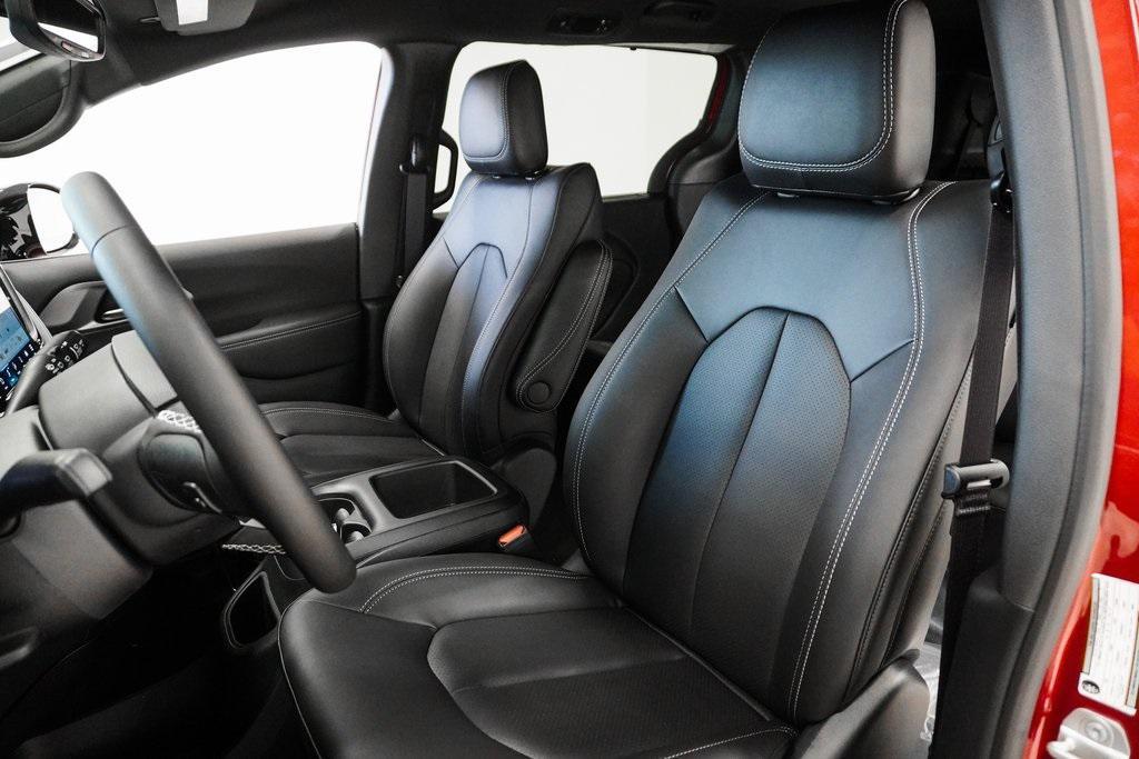 new 2026 Chrysler Pacifica car, priced at $44,955